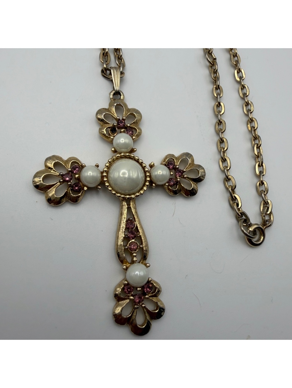 VTG Estate Sarah Cov & Cov Canada ALL Signed Lot- Cameo, Crosses, Chain/Pendants - Picture 3 of 7